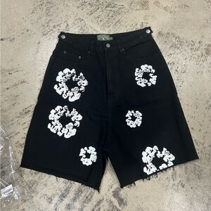 Denim Tear Cotton Wreath Jean Shorts Black
